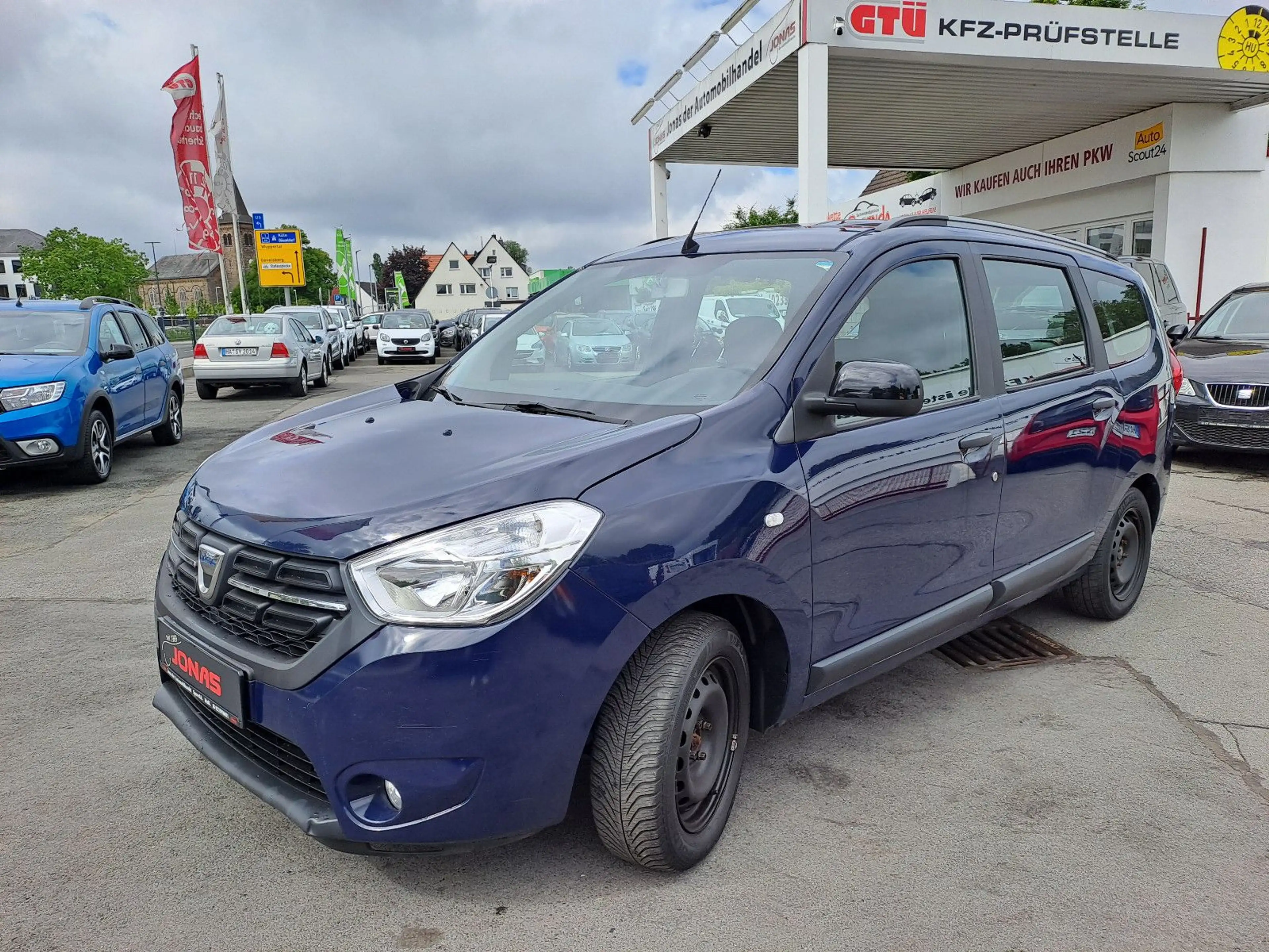 Dacia Lodgy Comfort *Navigation*Sitzheizung*Bluetooth* — photo 2