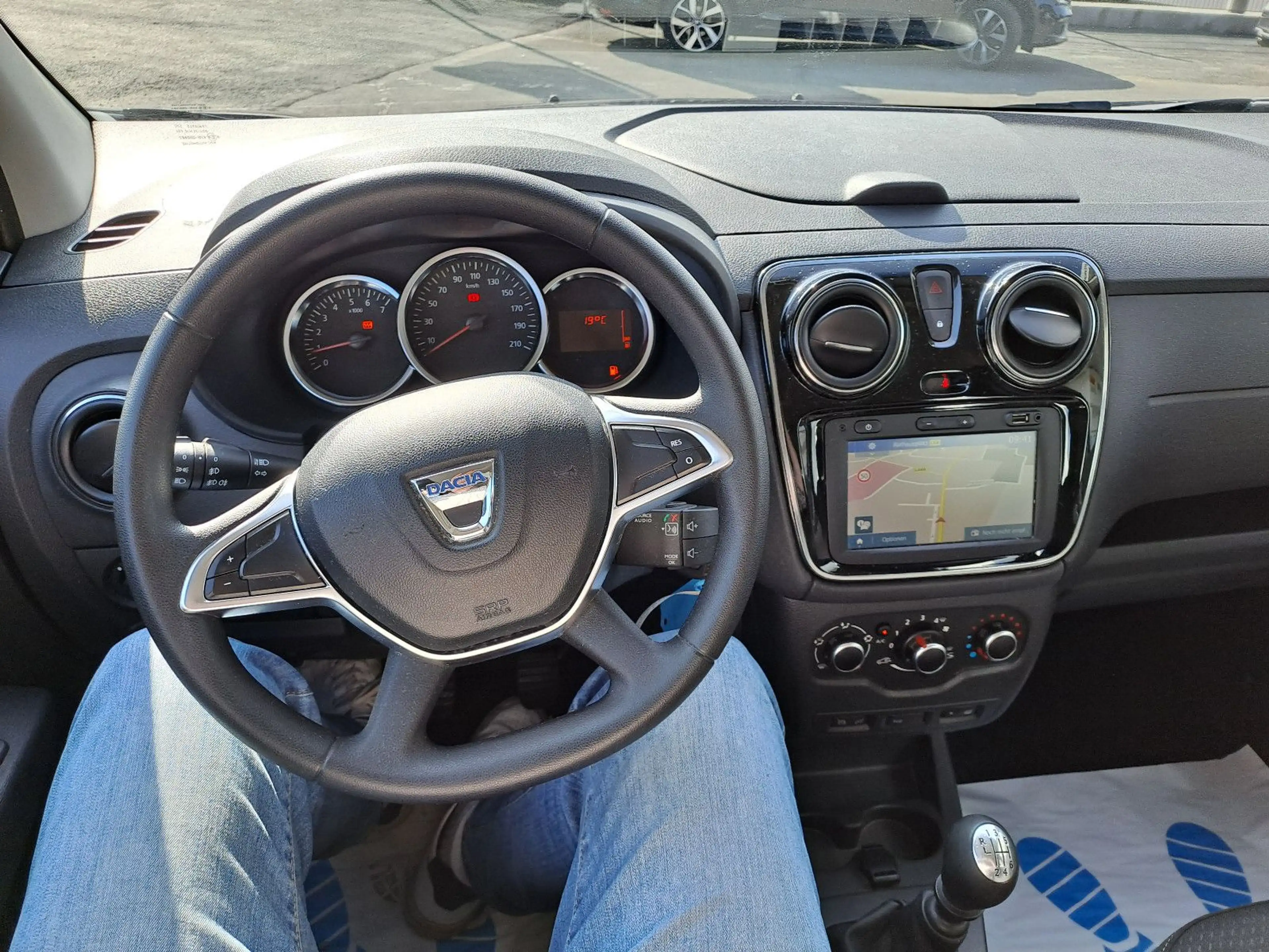 Dacia Lodgy Comfort *Navigation*Sitzheizung*Bluetooth* — photo 9