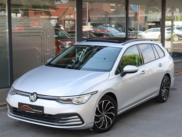 Volkswagen Golf view 2