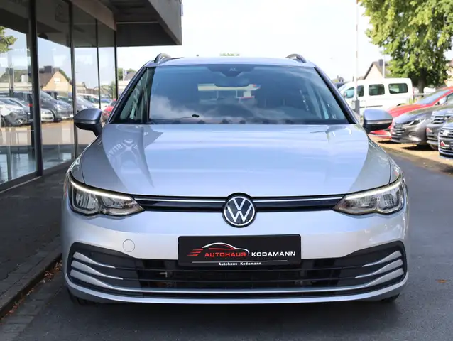 Volkswagen Golf view 4