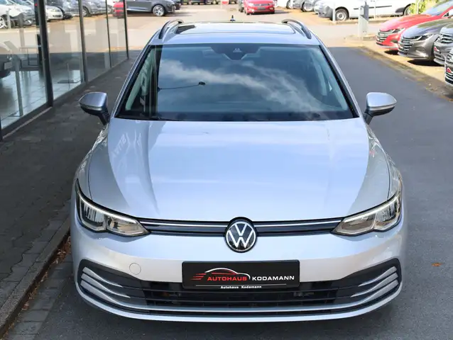 Volkswagen Golf view 3