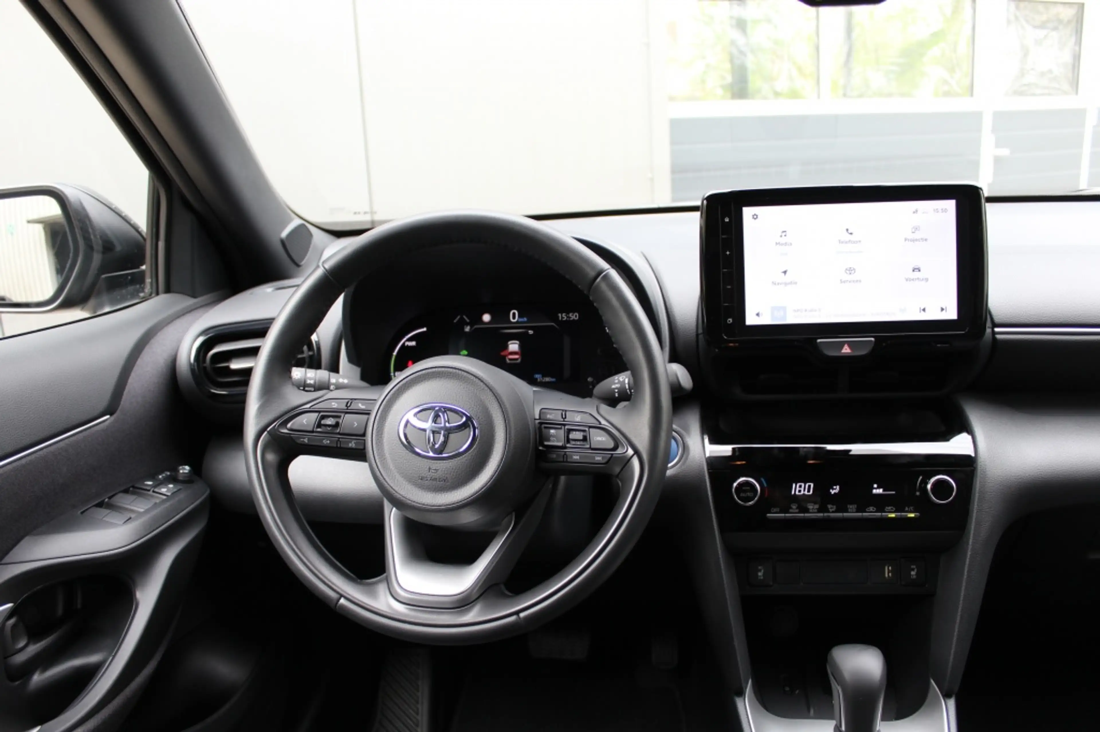 Toyota Yaris Cross Hybrid Team D Safety / Stoelverwarming / Parkeerse — photo 4