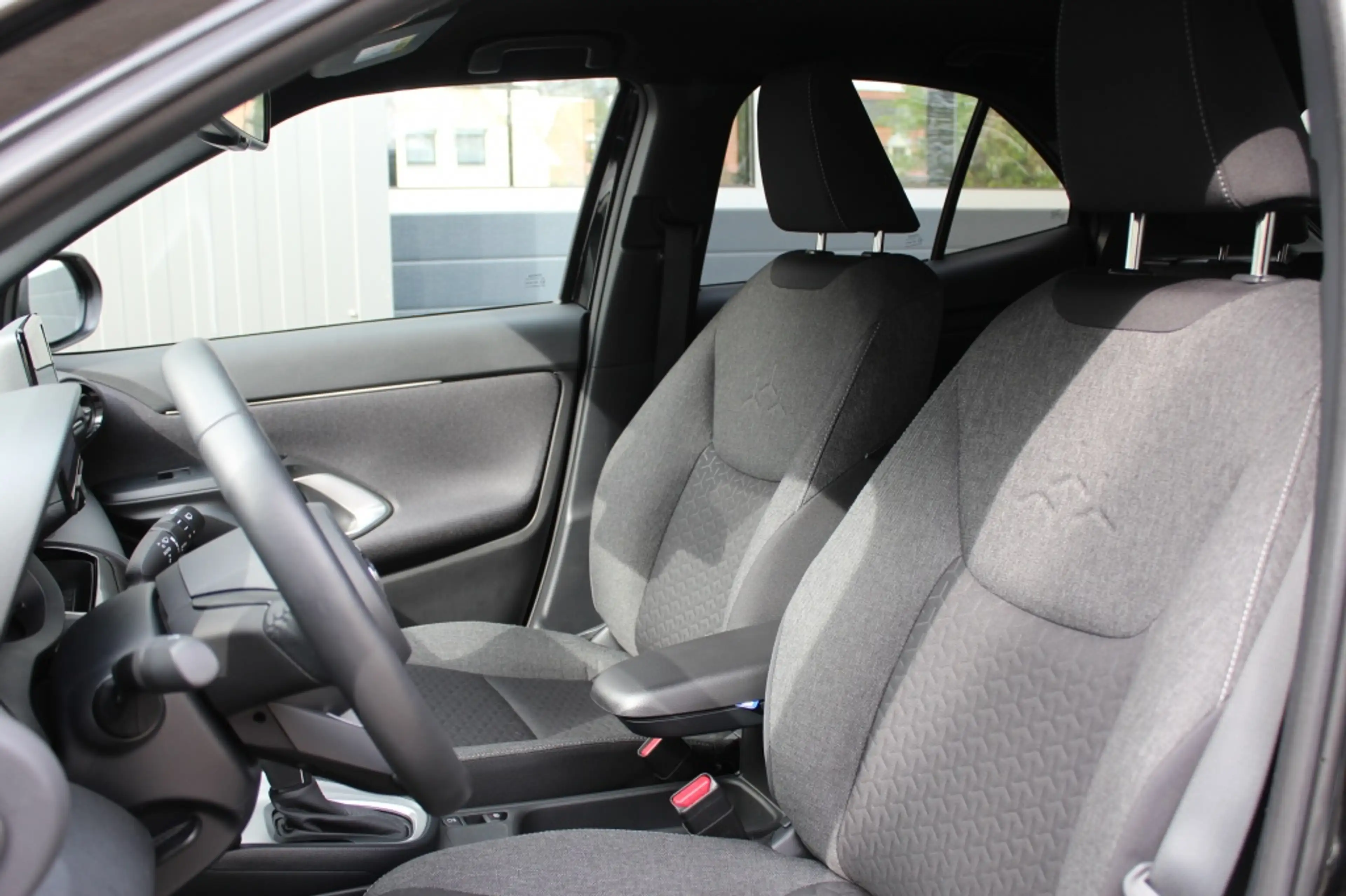 Toyota Yaris Cross Hybrid Team D Safety / Stoelverwarming / Parkeerse — photo 14