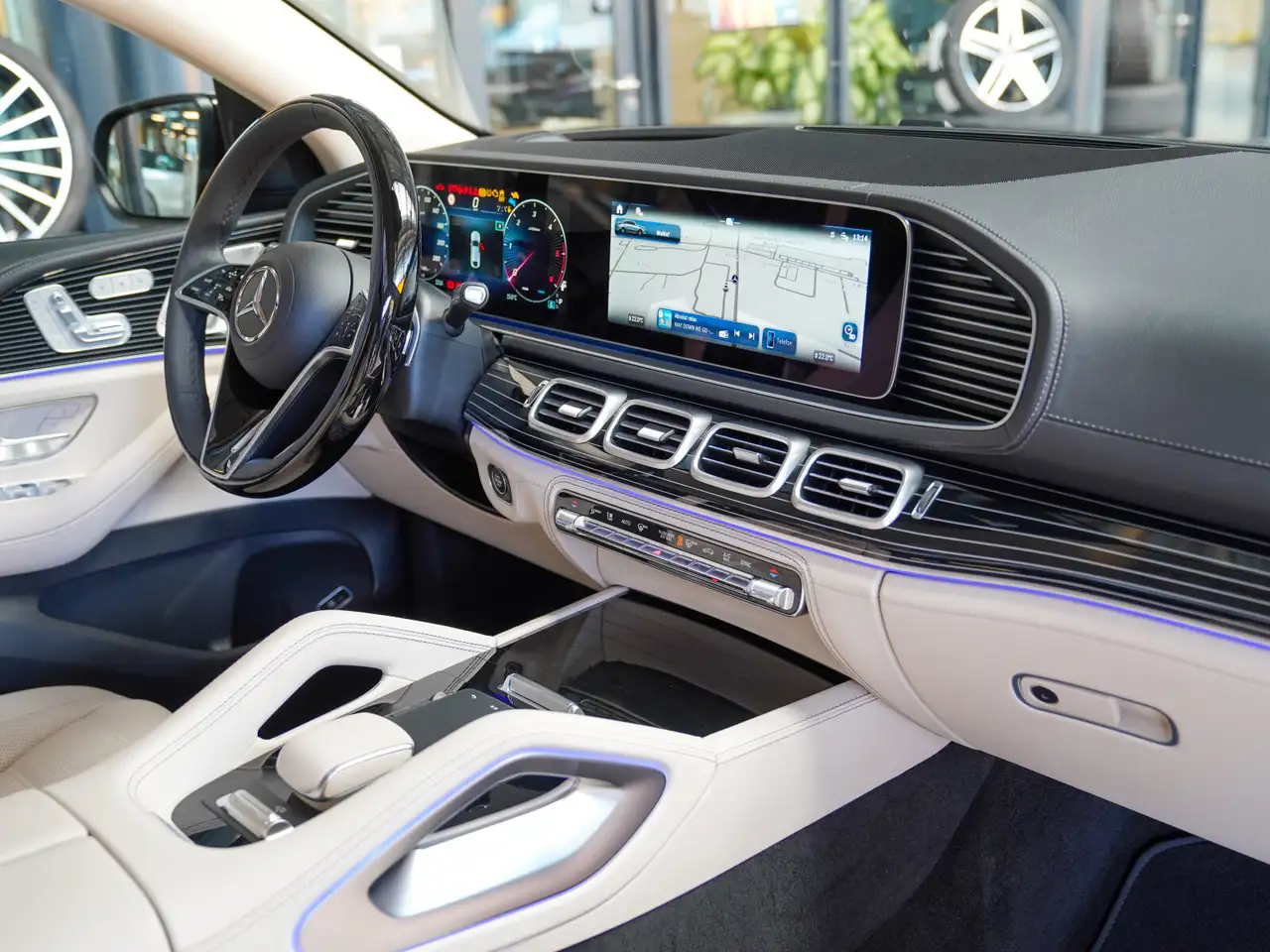Mercedes-Benz GLE 450 GLE 450 d Coupé AMG Line Night alpin flowing AIR 12