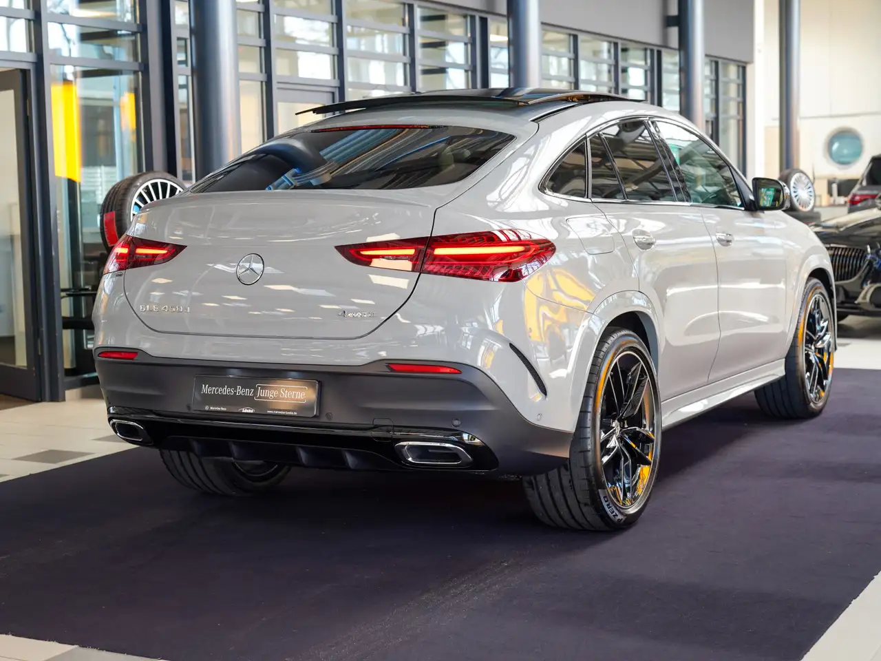 Mercedes-Benz GLE 450 GLE 450 d Coupé AMG Line Night alpin flowing AIR 4