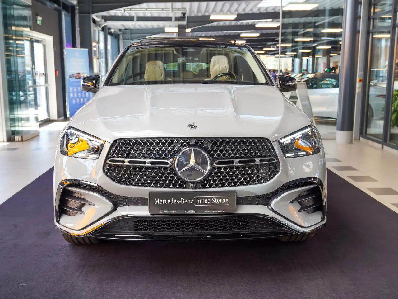 Mercedes-Benz GLE 450 GLE 450 d Coupé AMG Line Night alpin flowing AIR 9