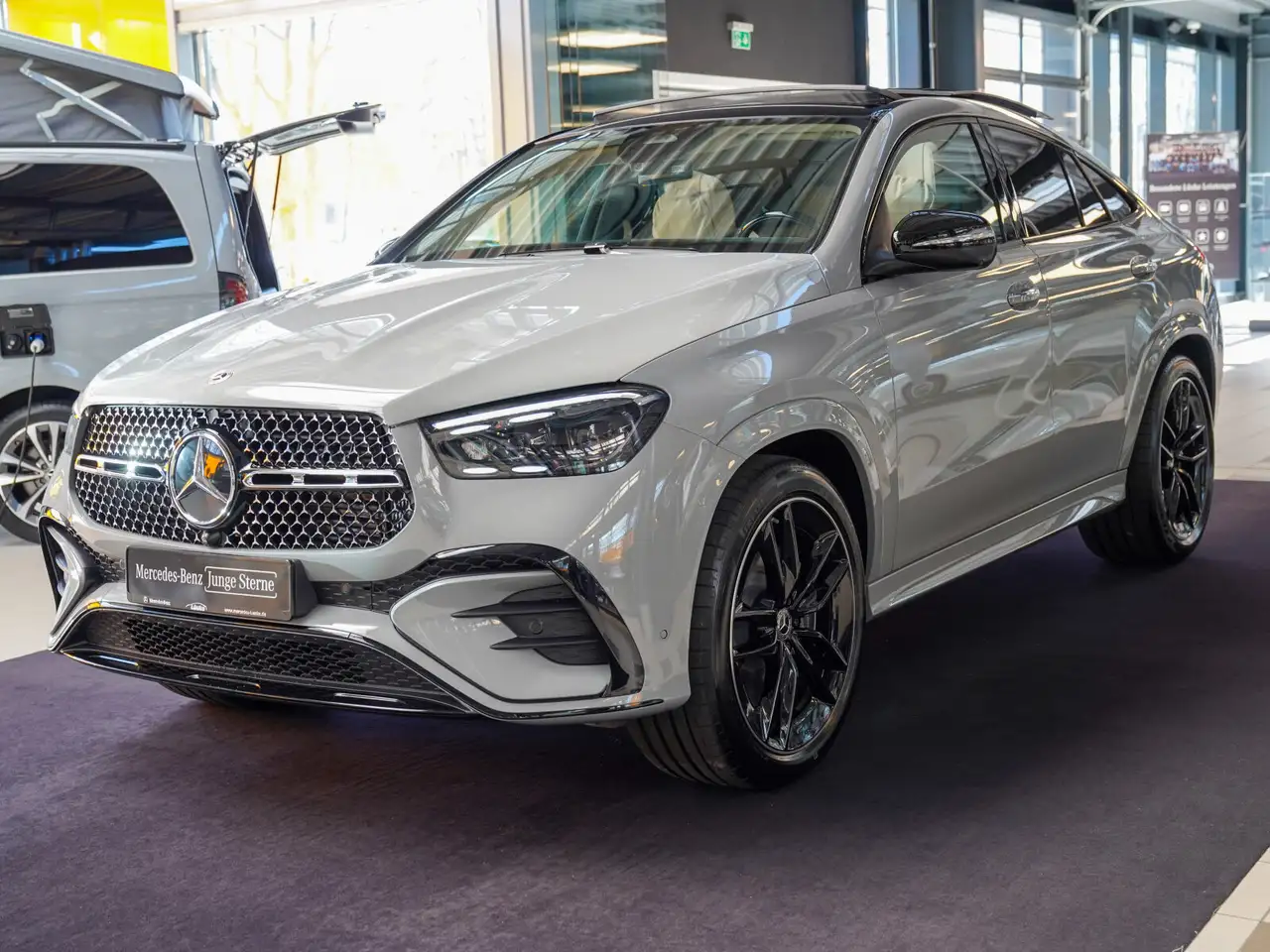 Mercedes-Benz GLE 450 GLE 450 d Coupé AMG Line Night alpin flowing AIR 8