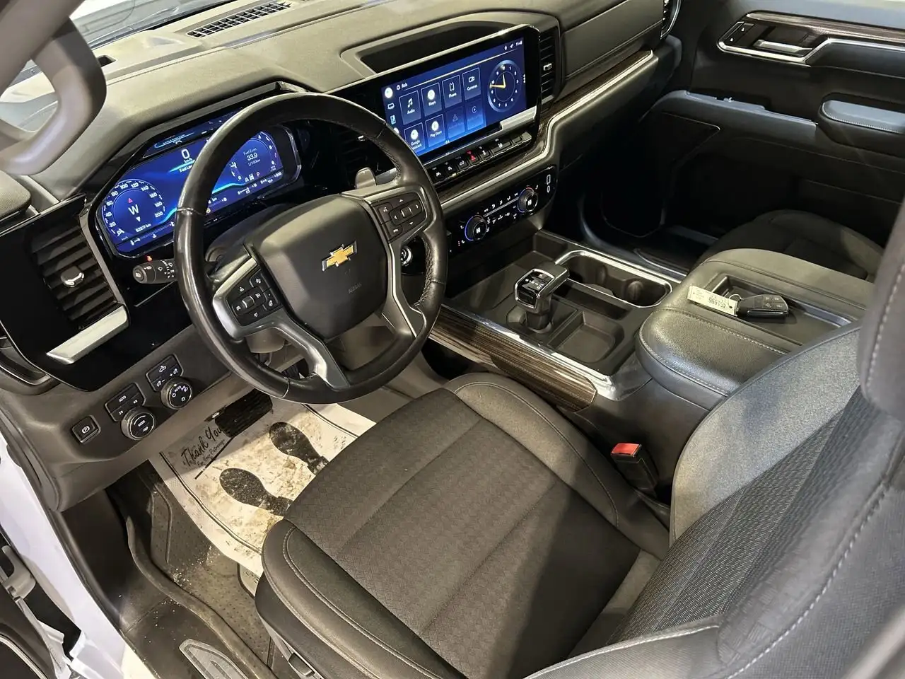 Chevrolet Silverado 1500 снимка Chevrolet Silverado 1500