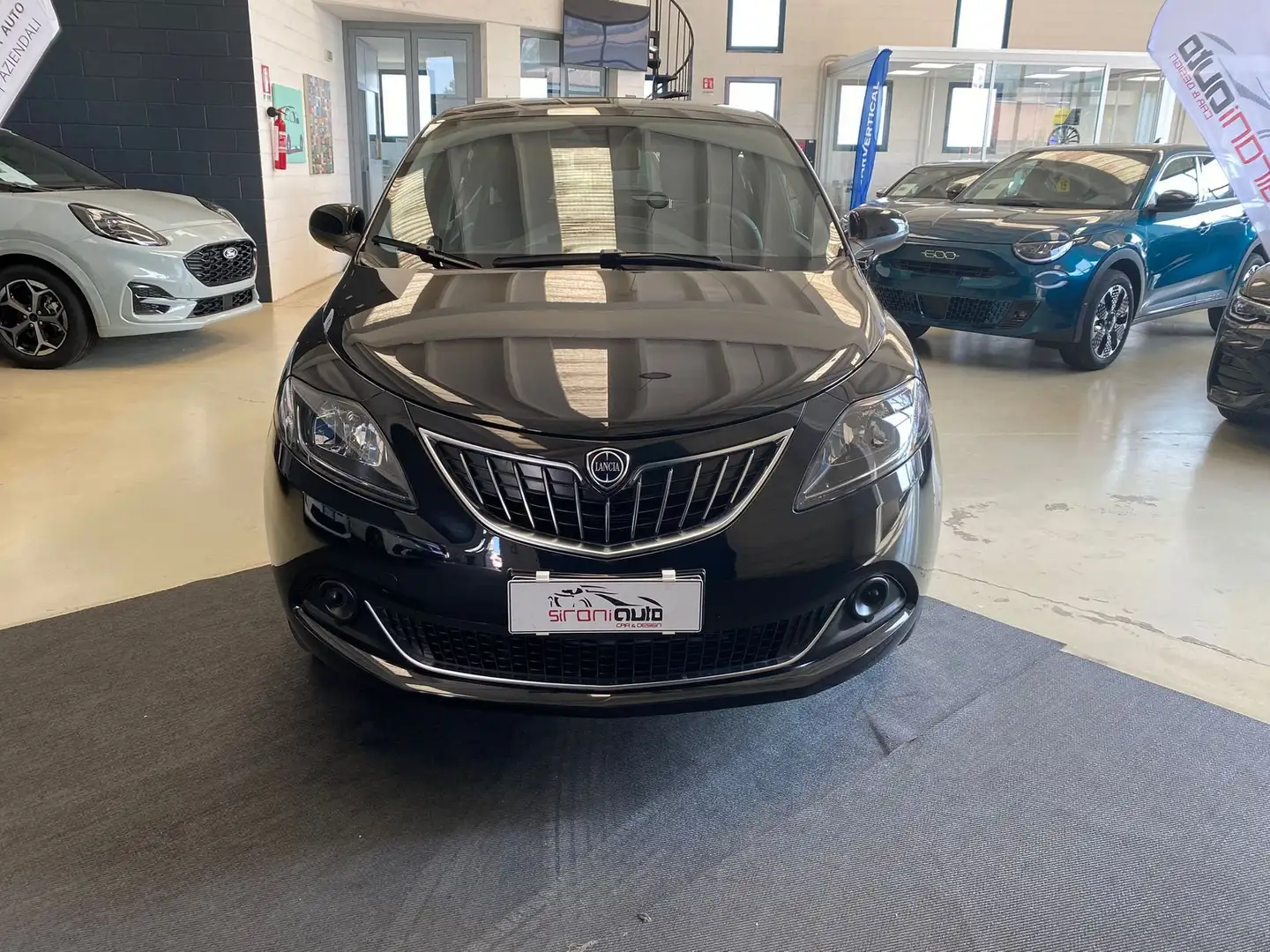 Lancia Ypsilon 1.0 FireFly 5 porte S&S Hybrid Platino - PROMO SI Nero - 2