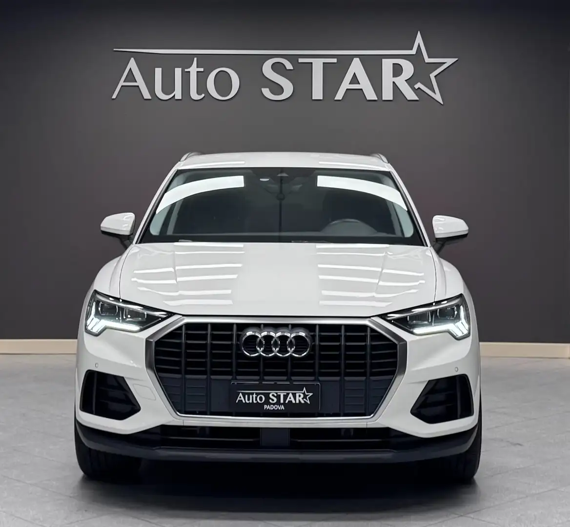 Audi Q3 35 tfsi mhev S line edition s-tronic Blanc - 2