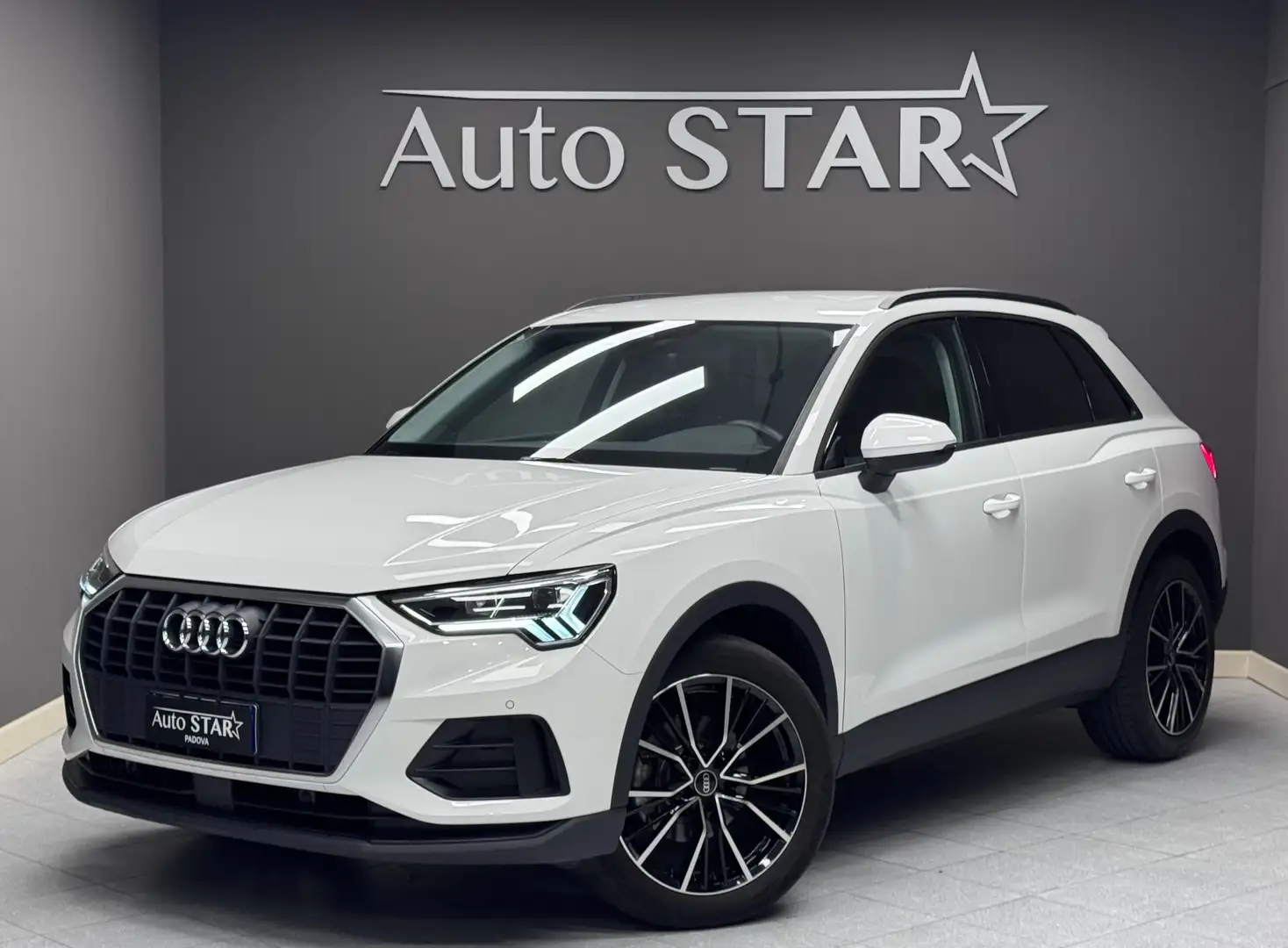 Audi Q3 35 tfsi mhev S line edition s-tronic Blanc - 1