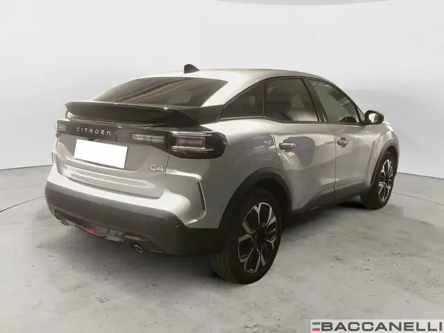 Citroen C4 view 4