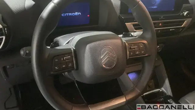 Citroen C4 view 9
