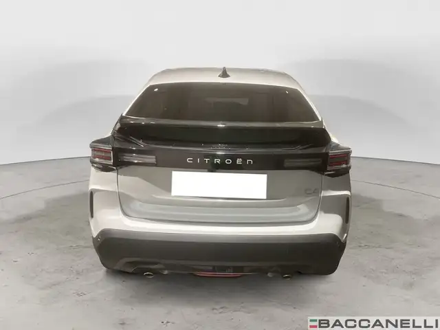 Citroen C4 view 3