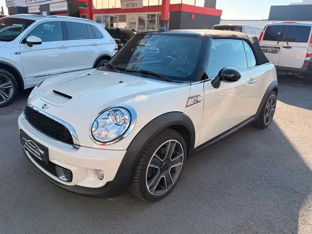 MINI Cooper S Cabrio *XENON*LEDER*SHZ*PDC