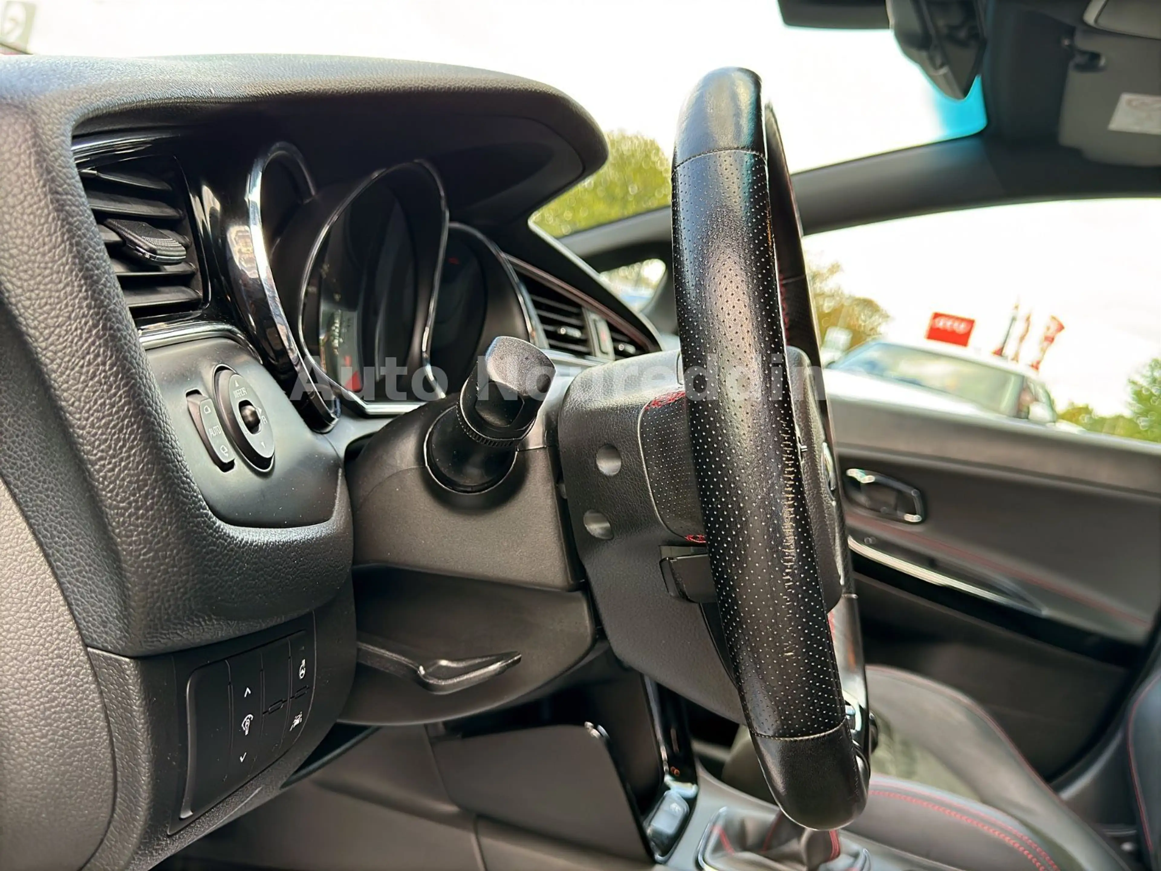 Kia Ceed / cee'd Ceed GT-Track Panorama*Leder*Navi*Xenon*Kamera — photo 14