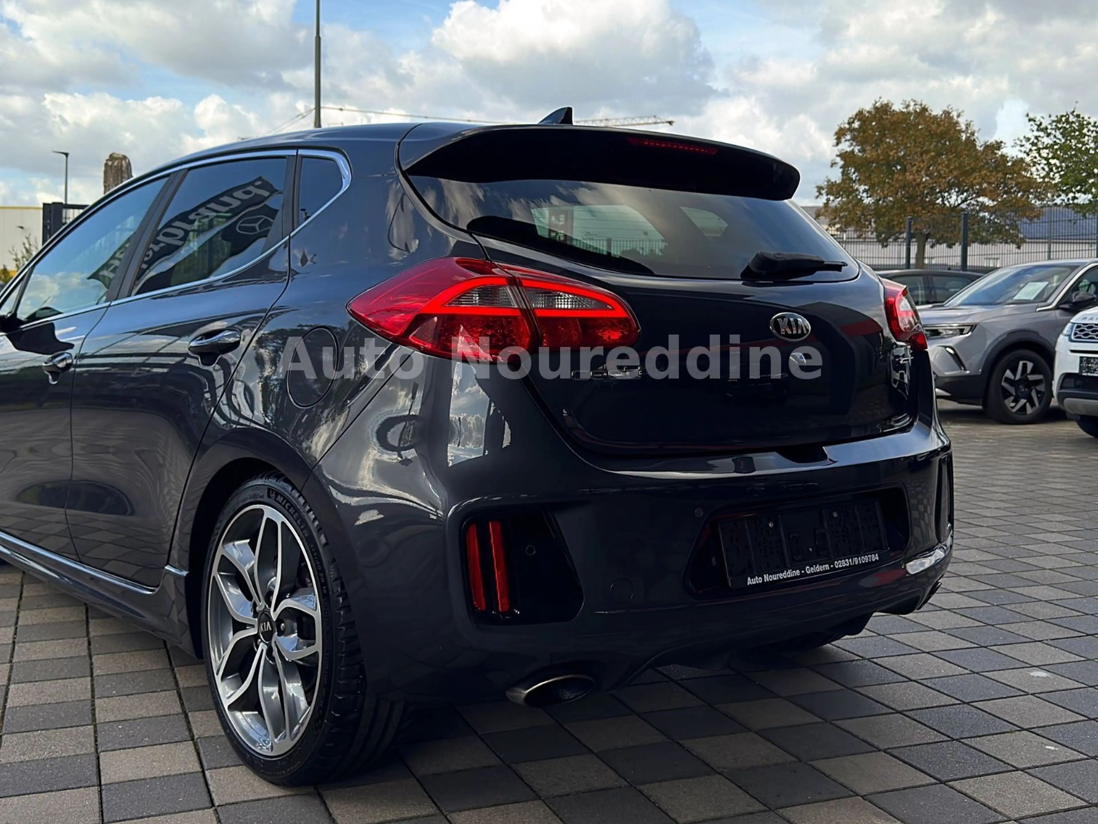 Kia Ceed / cee'd Ceed GT-Track Panorama*Leder*Navi*Xenon*Kamera — photo 10