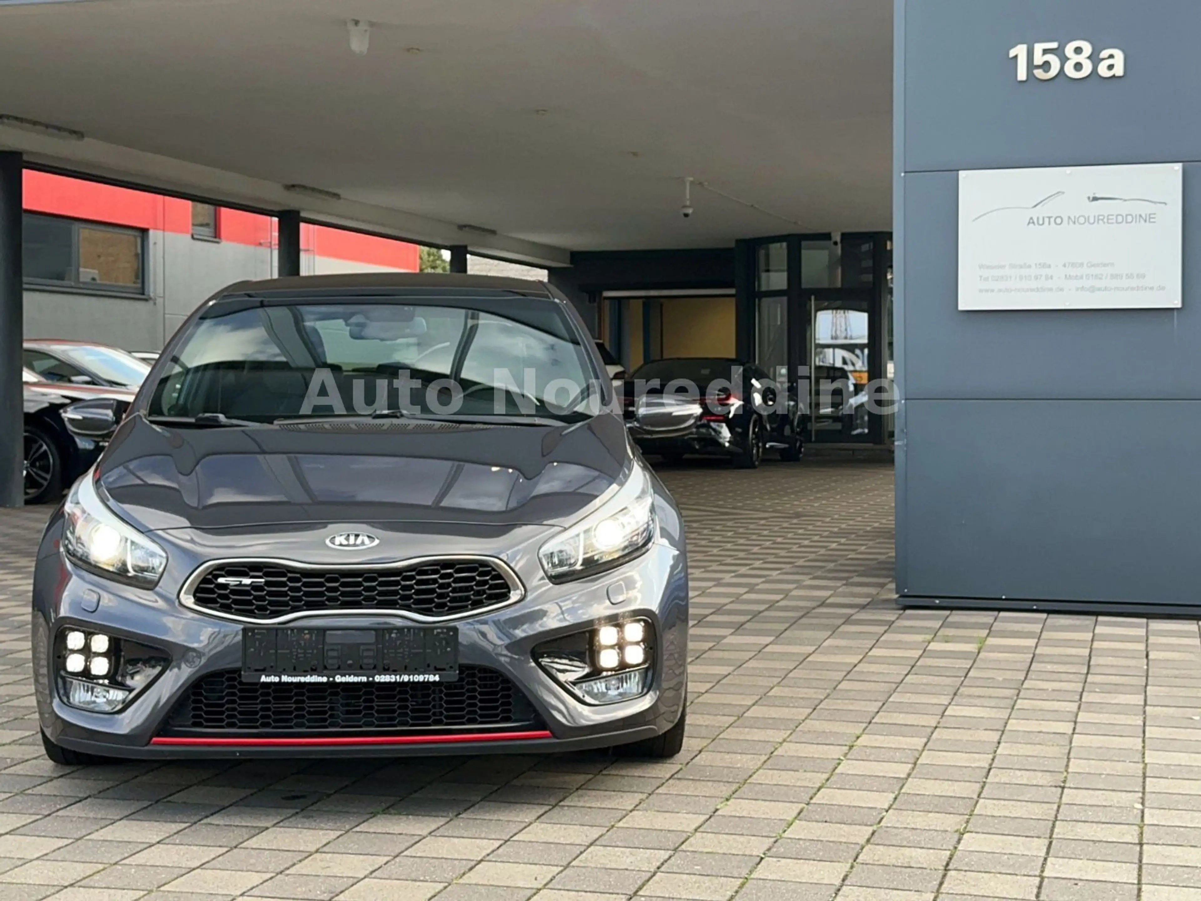 Kia Ceed / cee'd Ceed GT-Track Panorama*Leder*Navi*Xenon*Kamera — photo 2