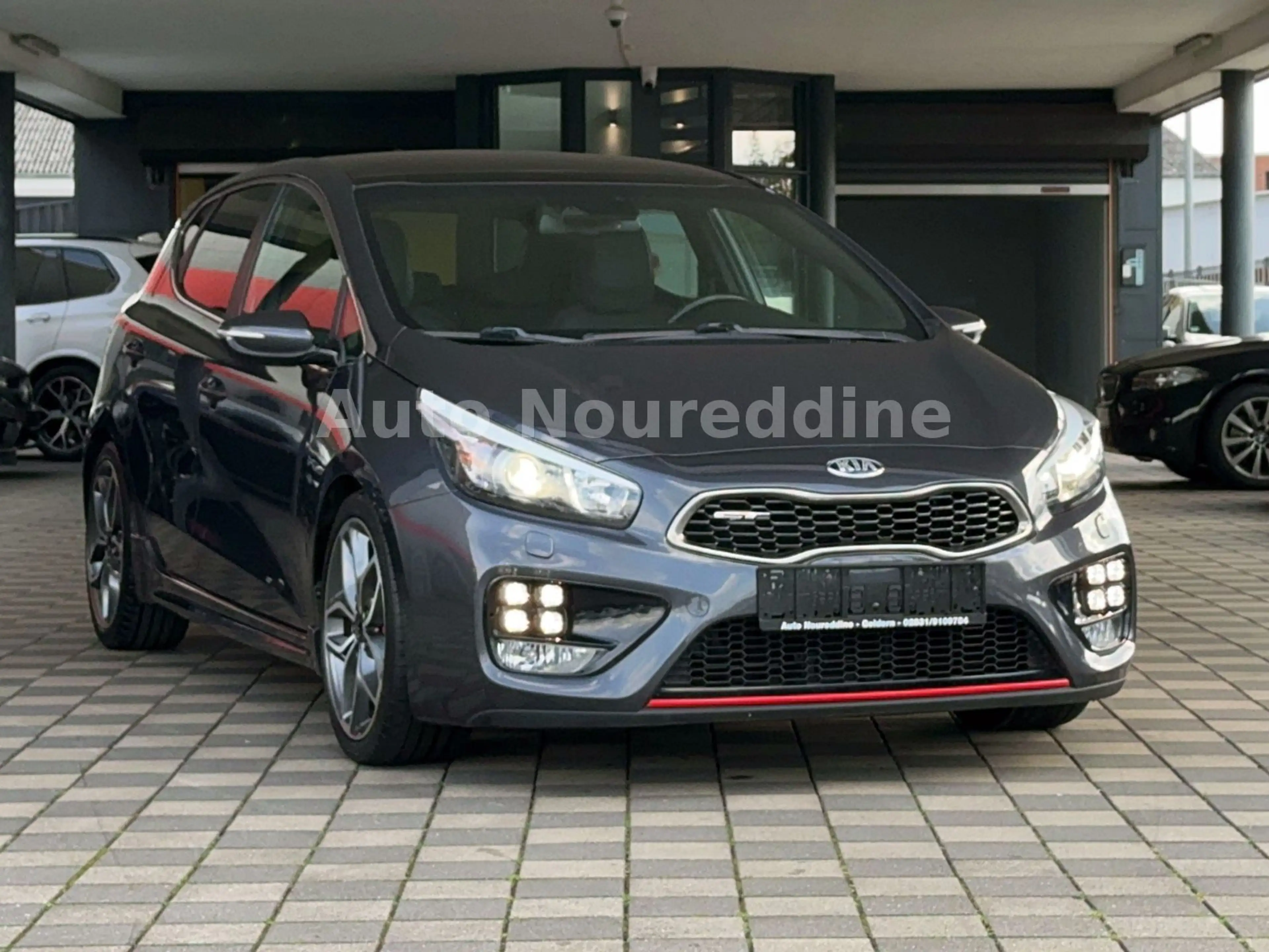 Kia Ceed / cee'd Ceed GT-Track Panorama*Leder*Navi*Xenon*Kamera
