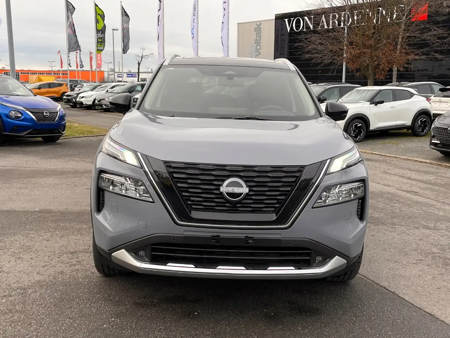 Nissan X-Trail 1.5 VC-T e-4orce N-Connecta PGD HUD Grigio - 2