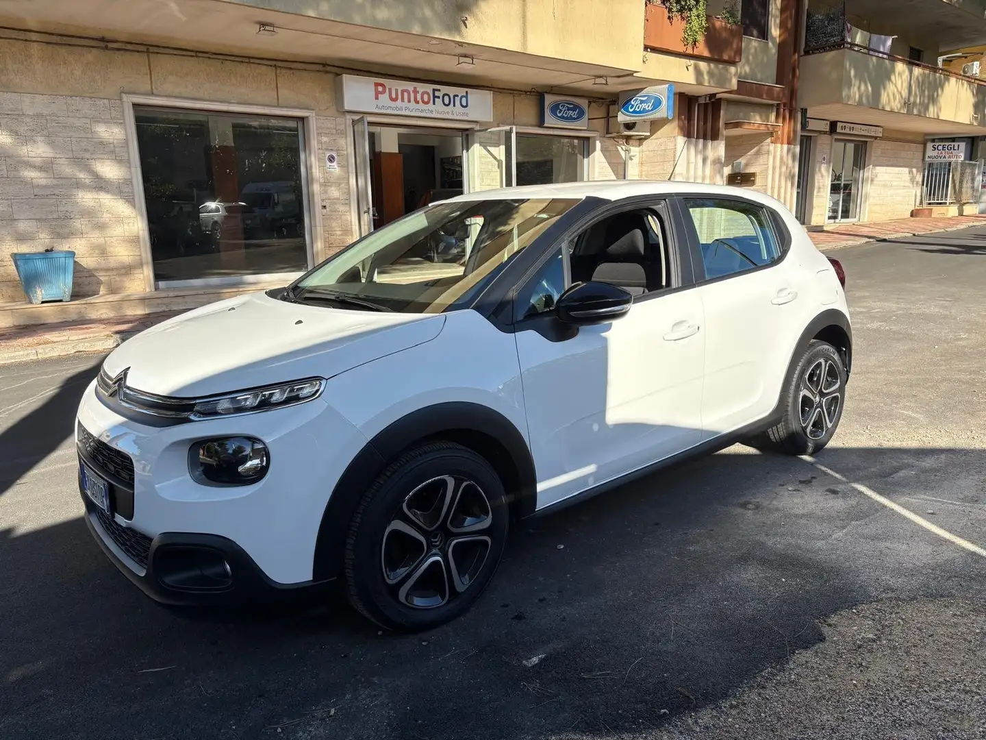 Citroen C3 C3 III 2017 1.2 puretech Feel s Wit - 2