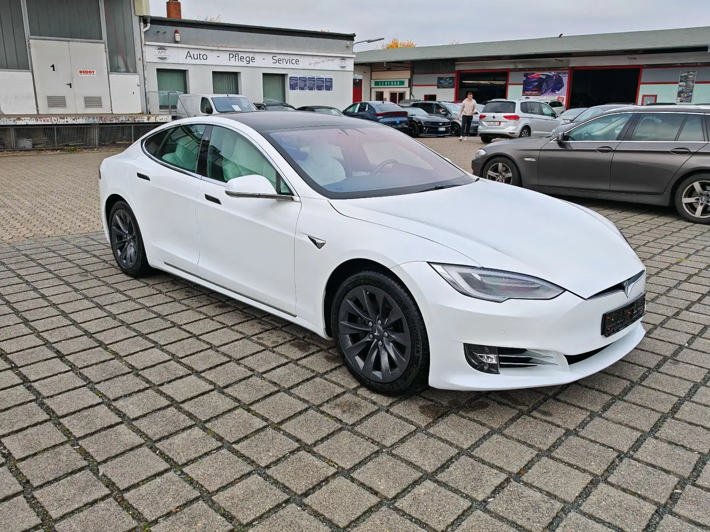 Tesla Model S 100D / MCU2 / UHF-Sound / smartAIR / CCS Weiß - 1
