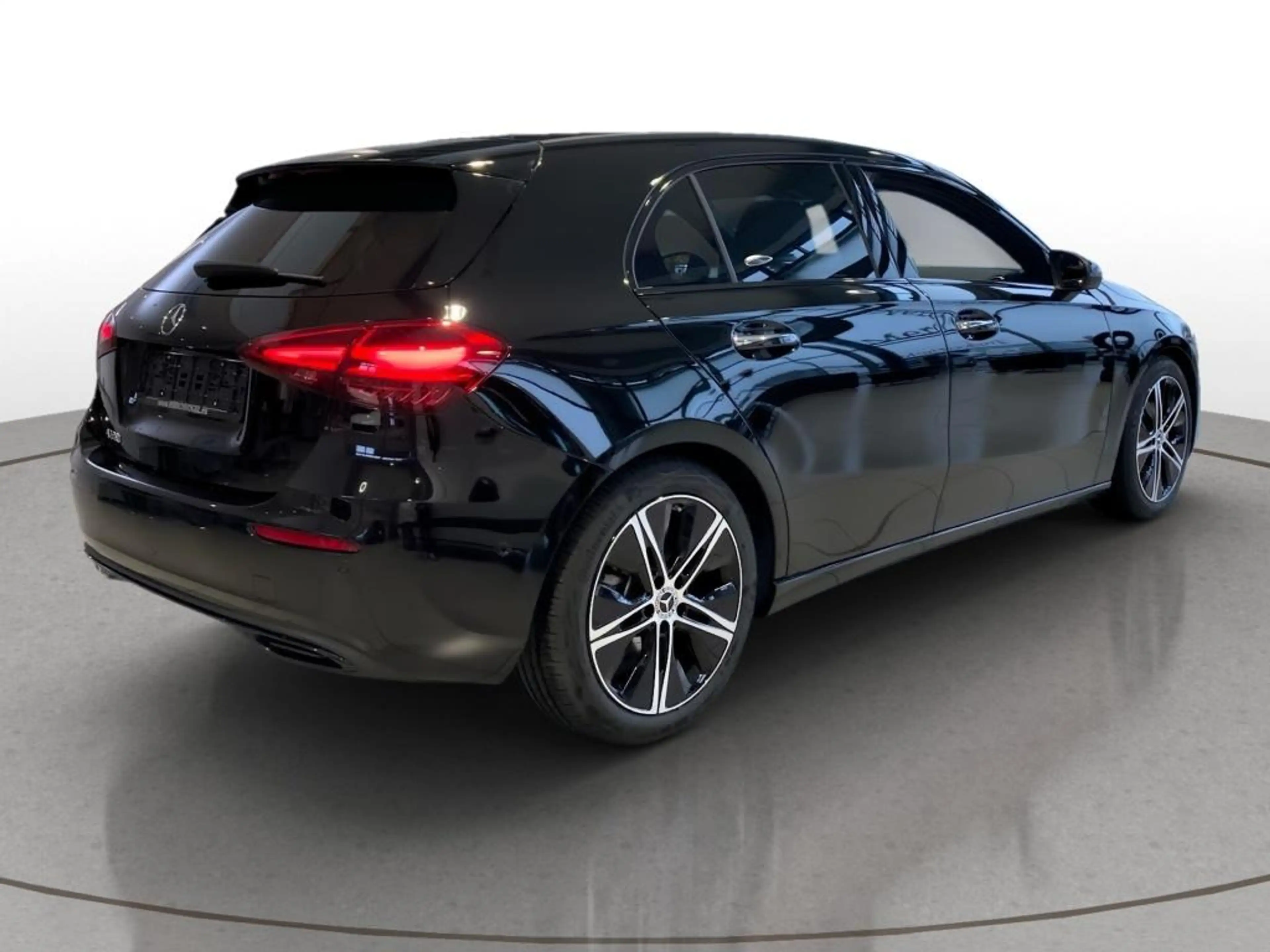 Mercedes-Benz A 180 Progressive+Night+Pano+DISTRON+KEYLESS+LED — photo 5