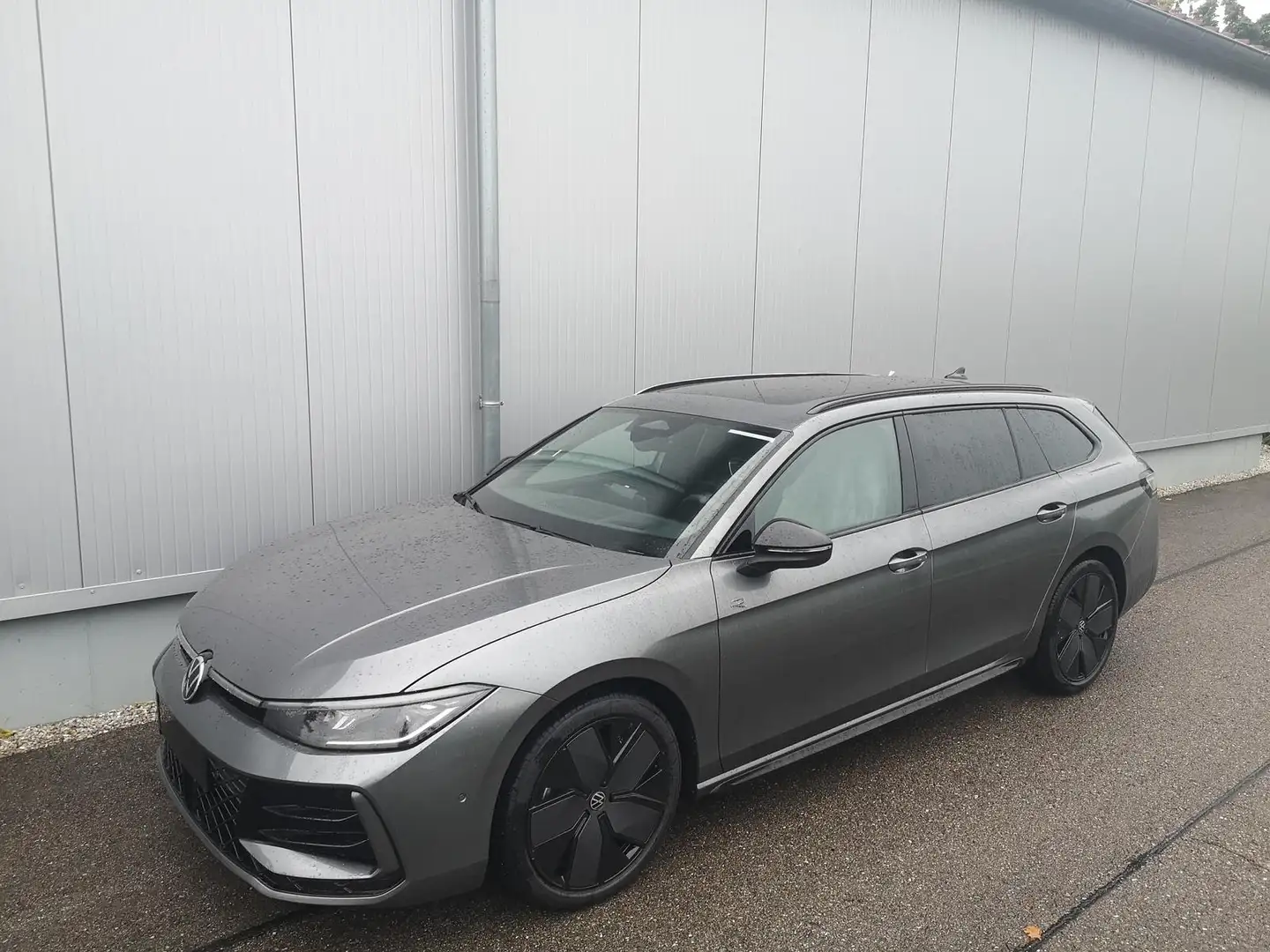 Volkswagen Passat Variant 2.0 TDI DSG 4Motion ABT R-Line Pano 19 Zoll Head U Grau - 1