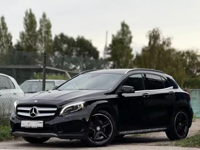 Mercedes-Benz GLA 220 GLA 220 CDI 4Matic 7G AMG Line • Camera • Pano