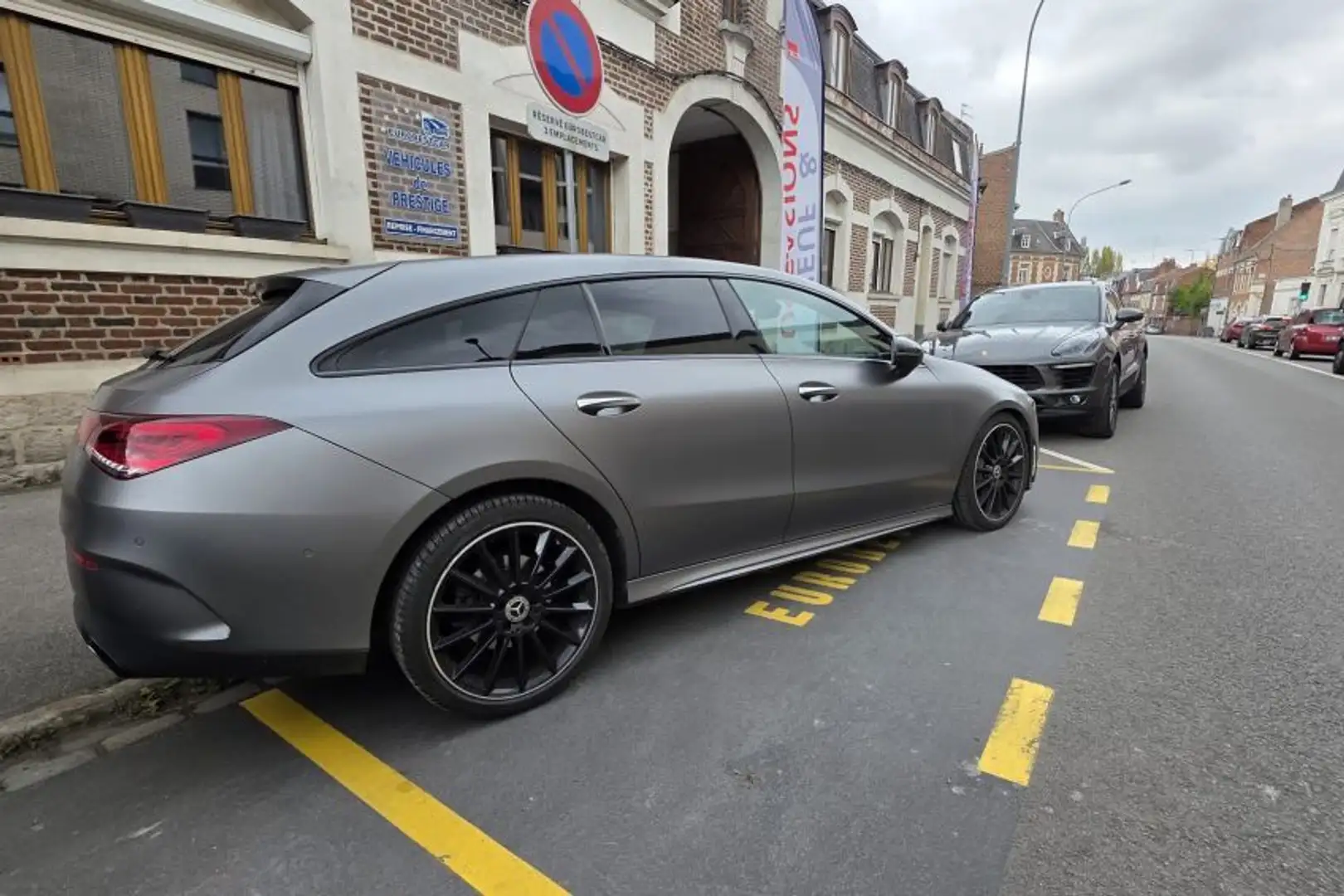 Mercedes-Benz CLA 200 200D 150 BREAK AMG LINE BVA8 Gris - 2