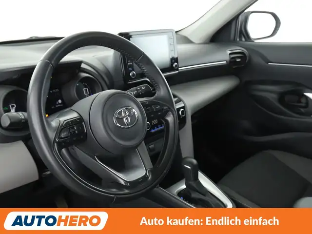 Toyota Yaris Cross view 11
