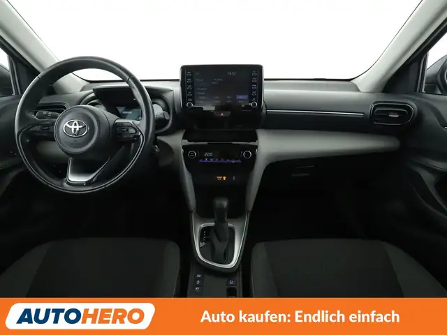 Toyota Yaris Cross view 12