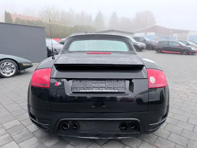 Audi TT view 6