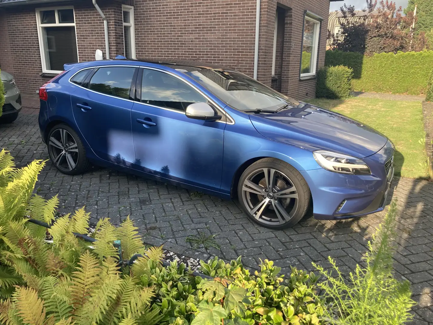 Volvo V40 2.0 T4 Nordic+ Bleu - 1