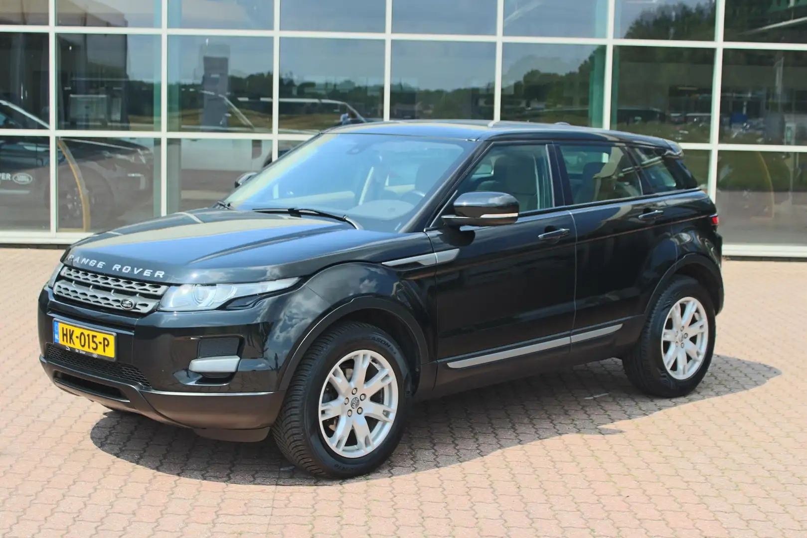 Land Rover Range Rover Evoque 2.2 eD4 2WD Pure Zwart - 2