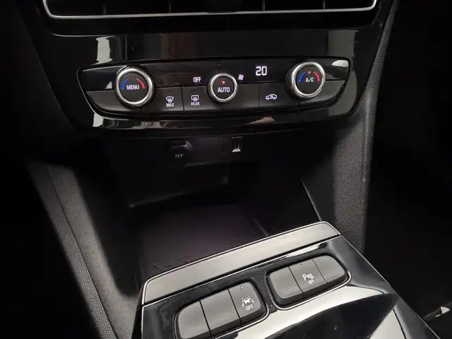 Opel Mokka-E view 16