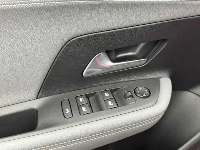 Opel Mokka-E view 27