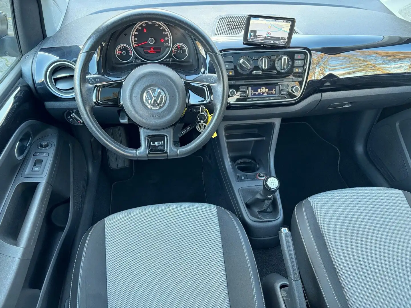 Volkswagen up! black up! Navi*PDC*Temp.*1-Hand*16" Schwarz - 2