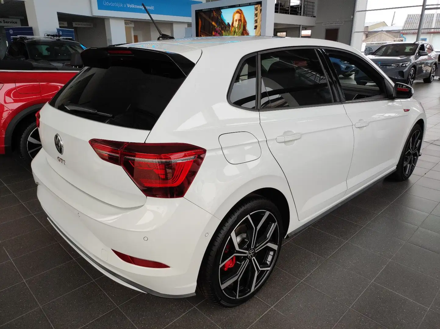 Volkswagen Polo GTI 2.0 TSI DSG ACC 18Z Navi Side Kam Pano Weiß - 2