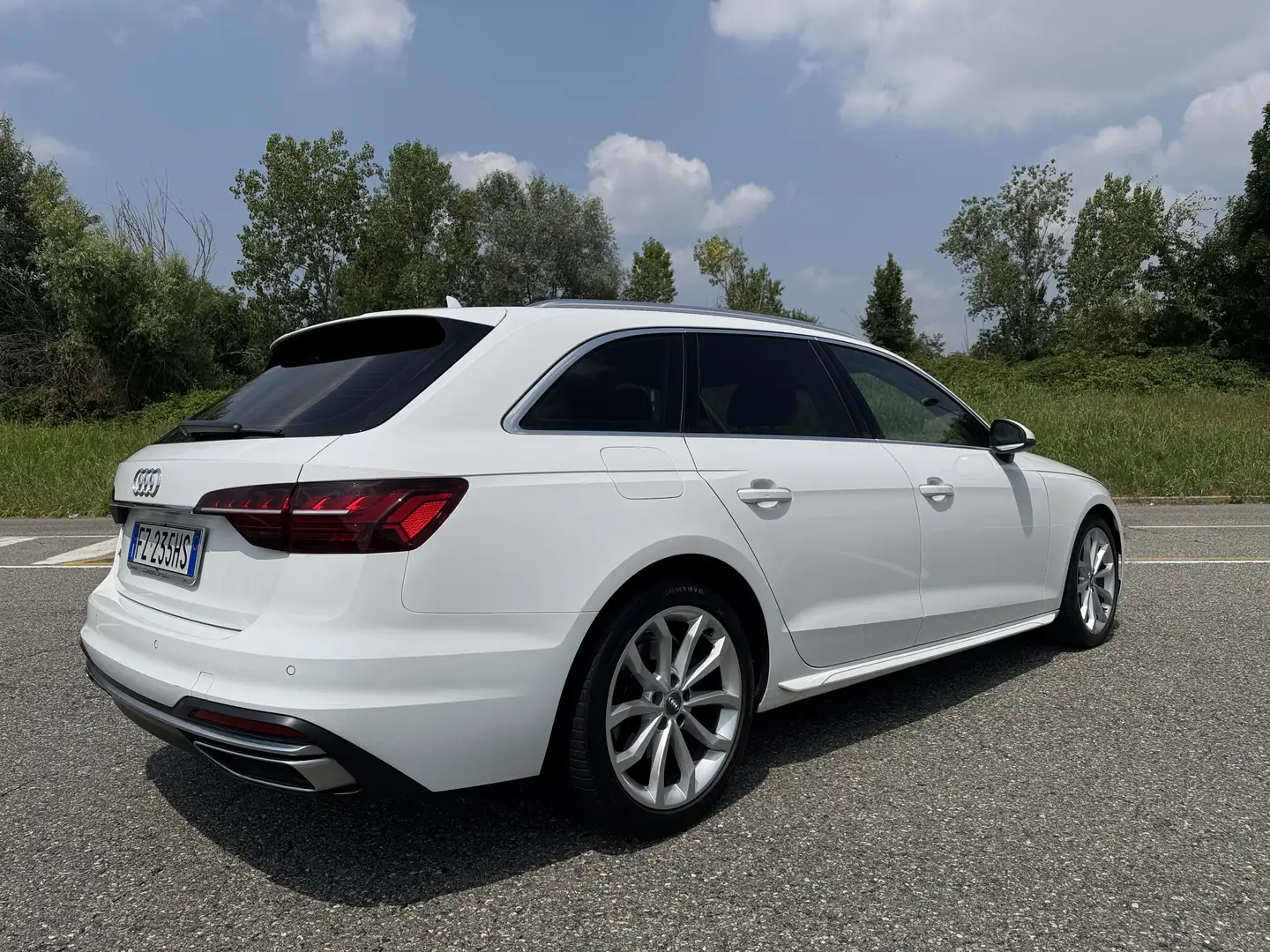 Audi A4 Avant 35 2.0 tdi mhev Stronic FARI MATRIX Iva Esp Bianco - 1