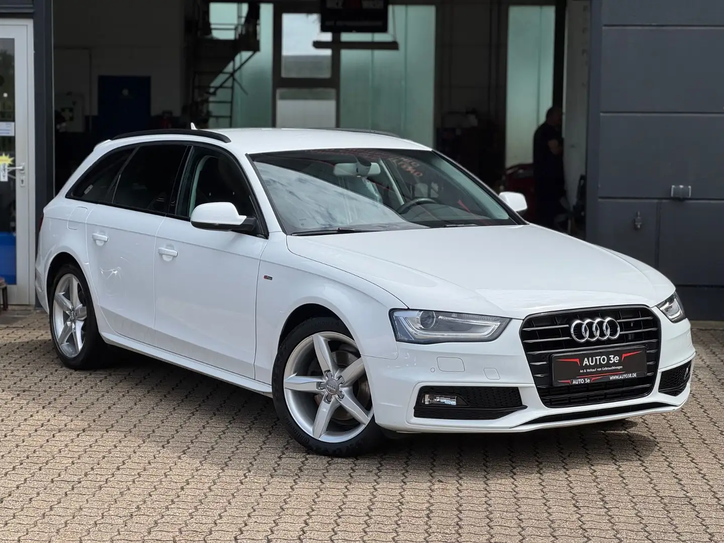 Audi A4 Avant 1,8 TFSI S-Line Xenon PDC... Blanco - 1