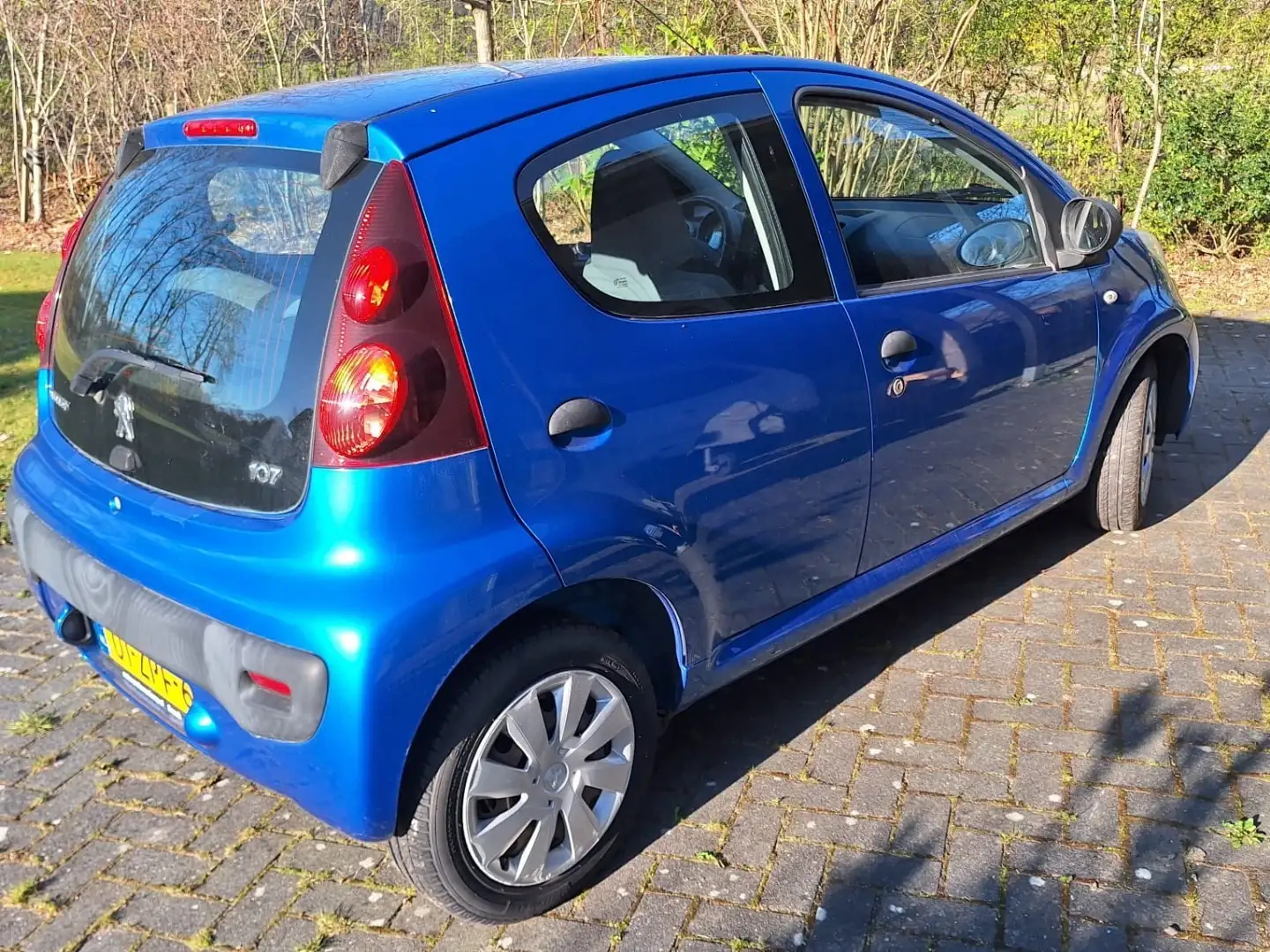 Peugeot 107 1.0 Access Accent Blauw - 2