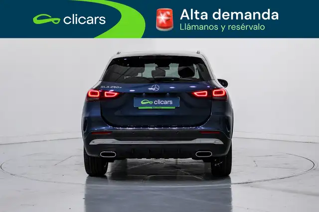 Mercedes-Benz GLA view 4
