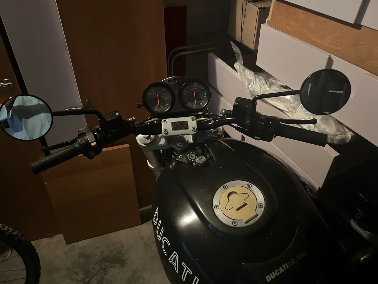 Ducati Monster 600 dark Černá - 2
