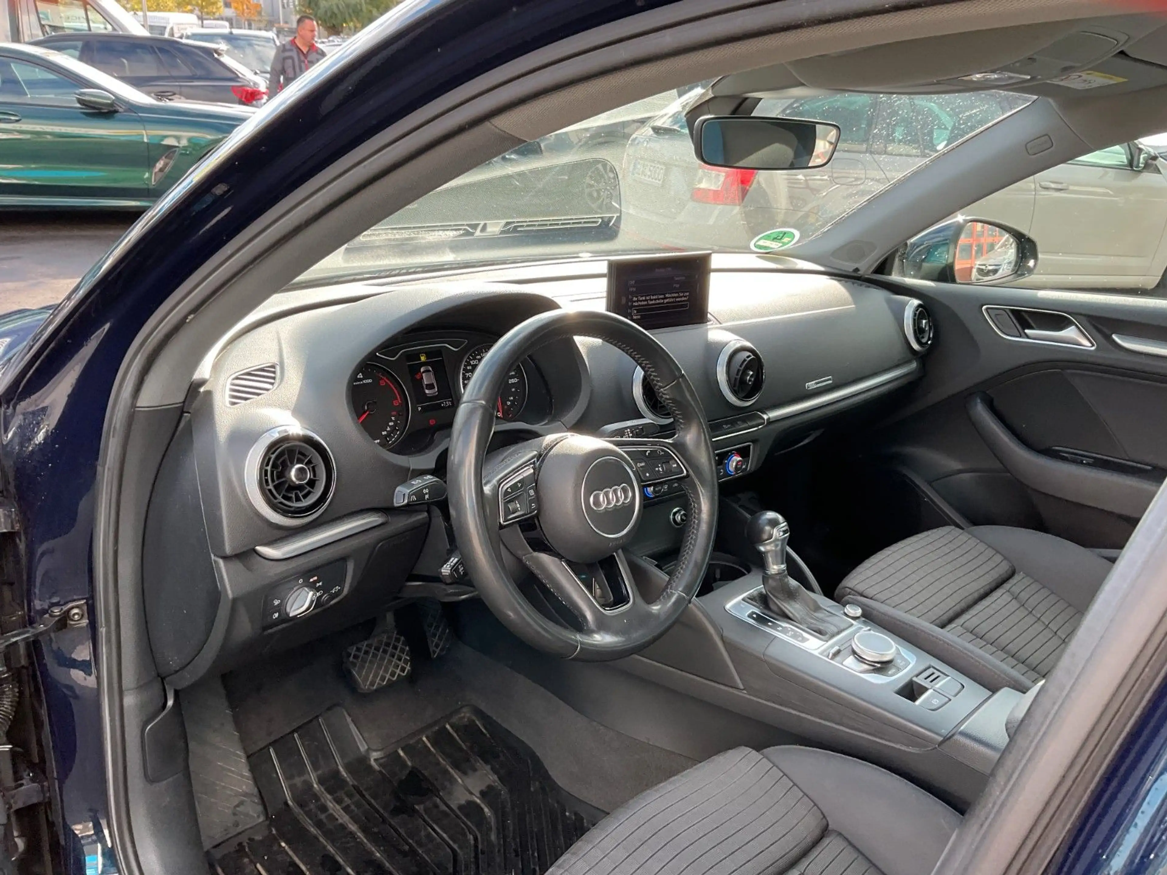 Audi A3 Limousine 2.0 TDI S-Tronic LED Kamera Navi — photo 12