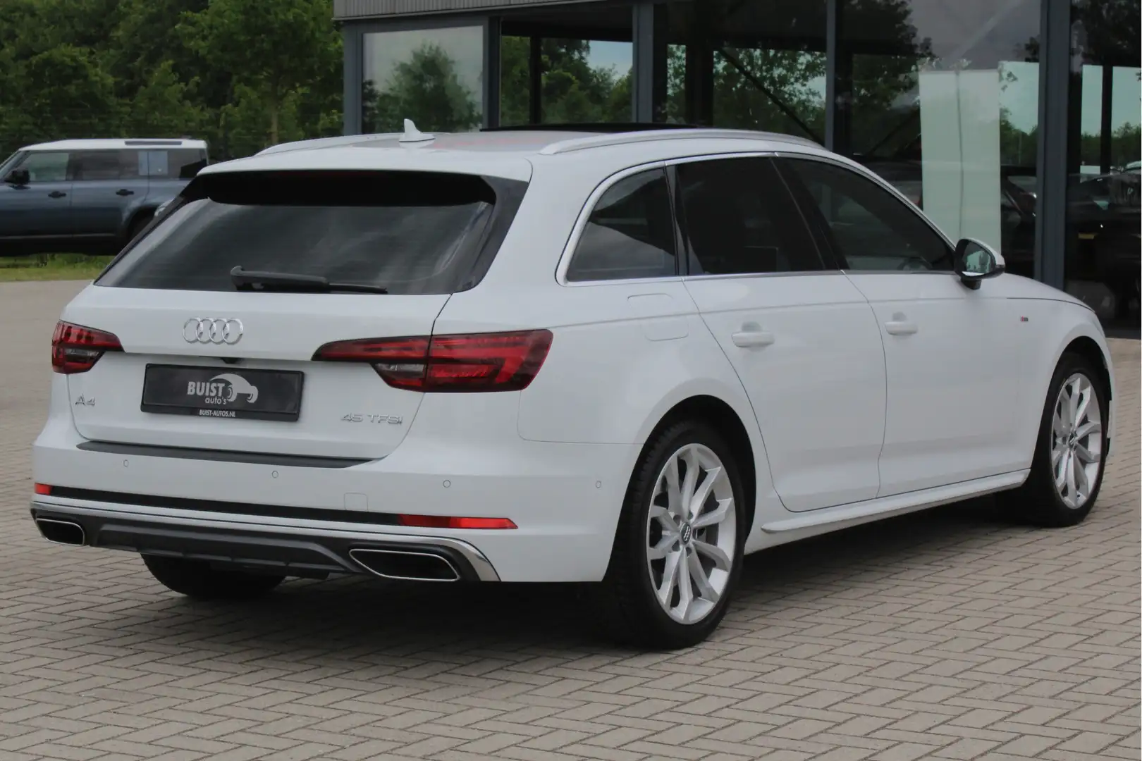 Audi A4 Avant 45 TFSI 245pk S-Line Edition PANO ACC LEER L White - 2