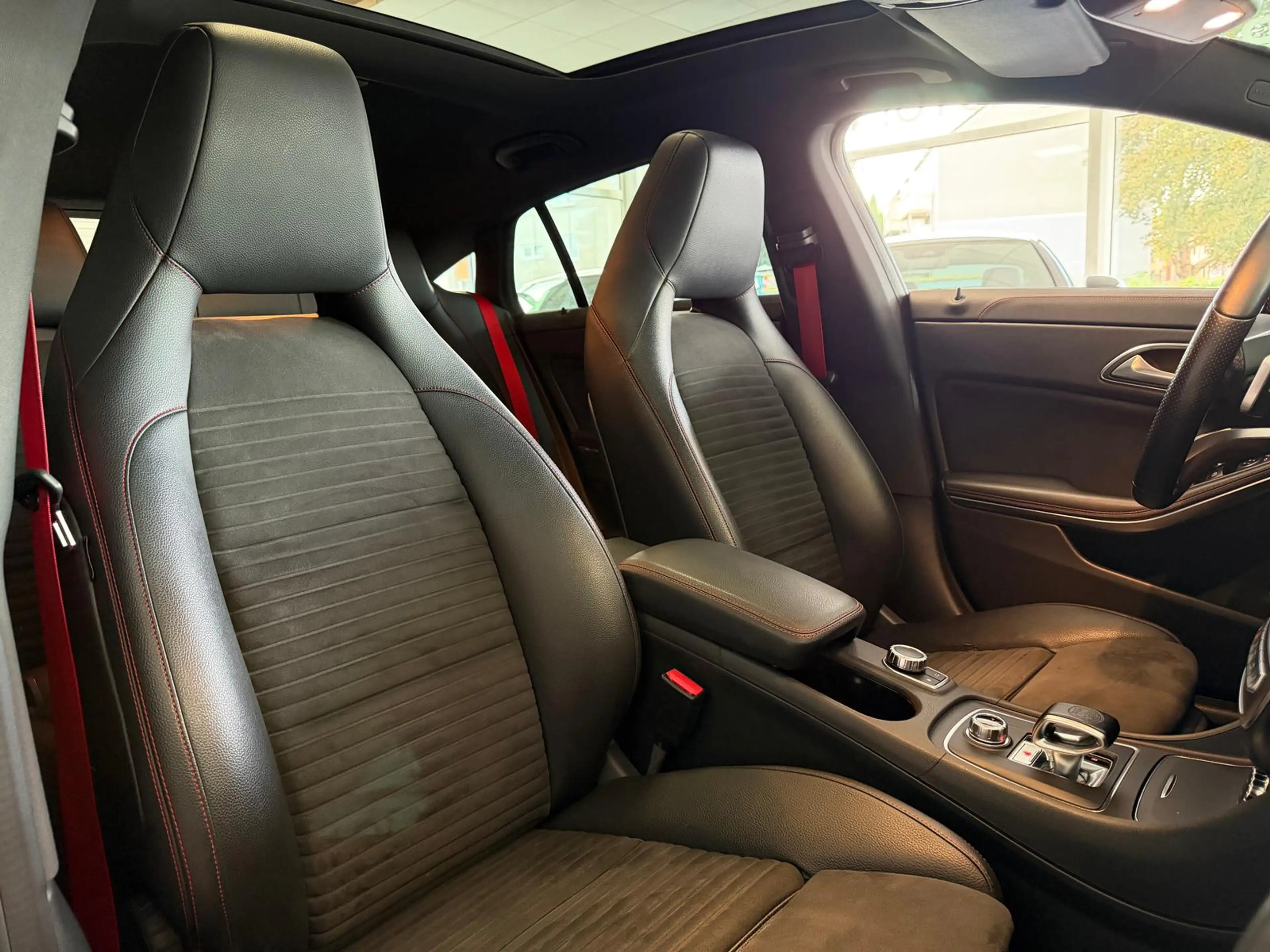 Mercedes-Benz CLA 45 AMG *PANO *HARMAN *AGA *19Z *S.Hz — photo 11