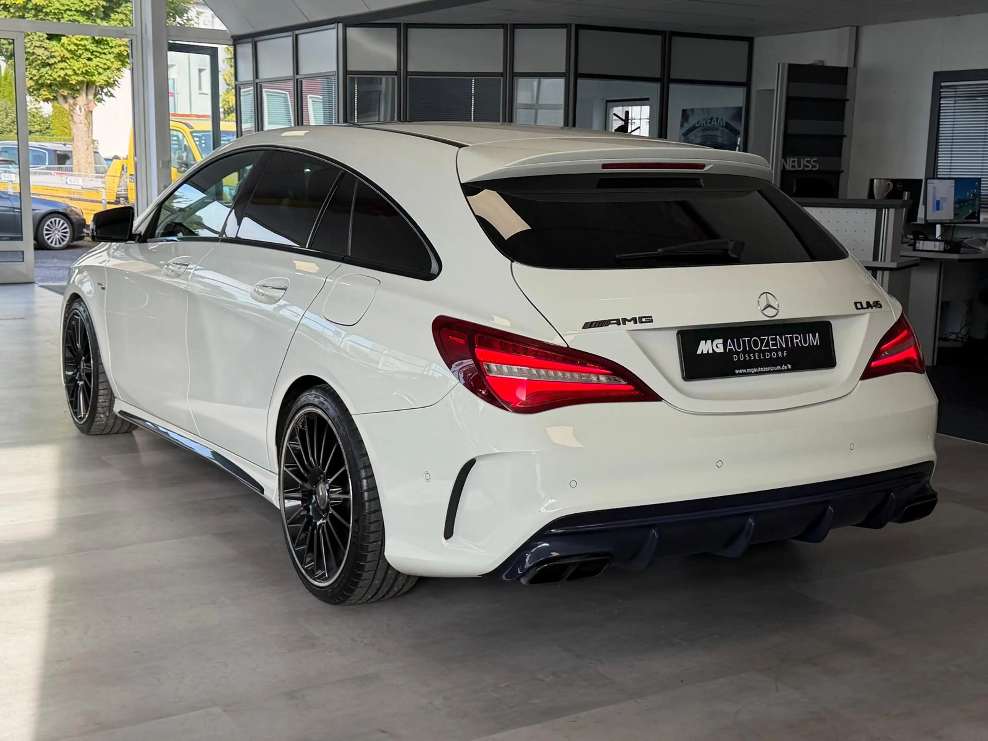 Mercedes-Benz CLA 45 AMG *PANO *HARMAN *AGA *19Z *S.Hz — photo 6