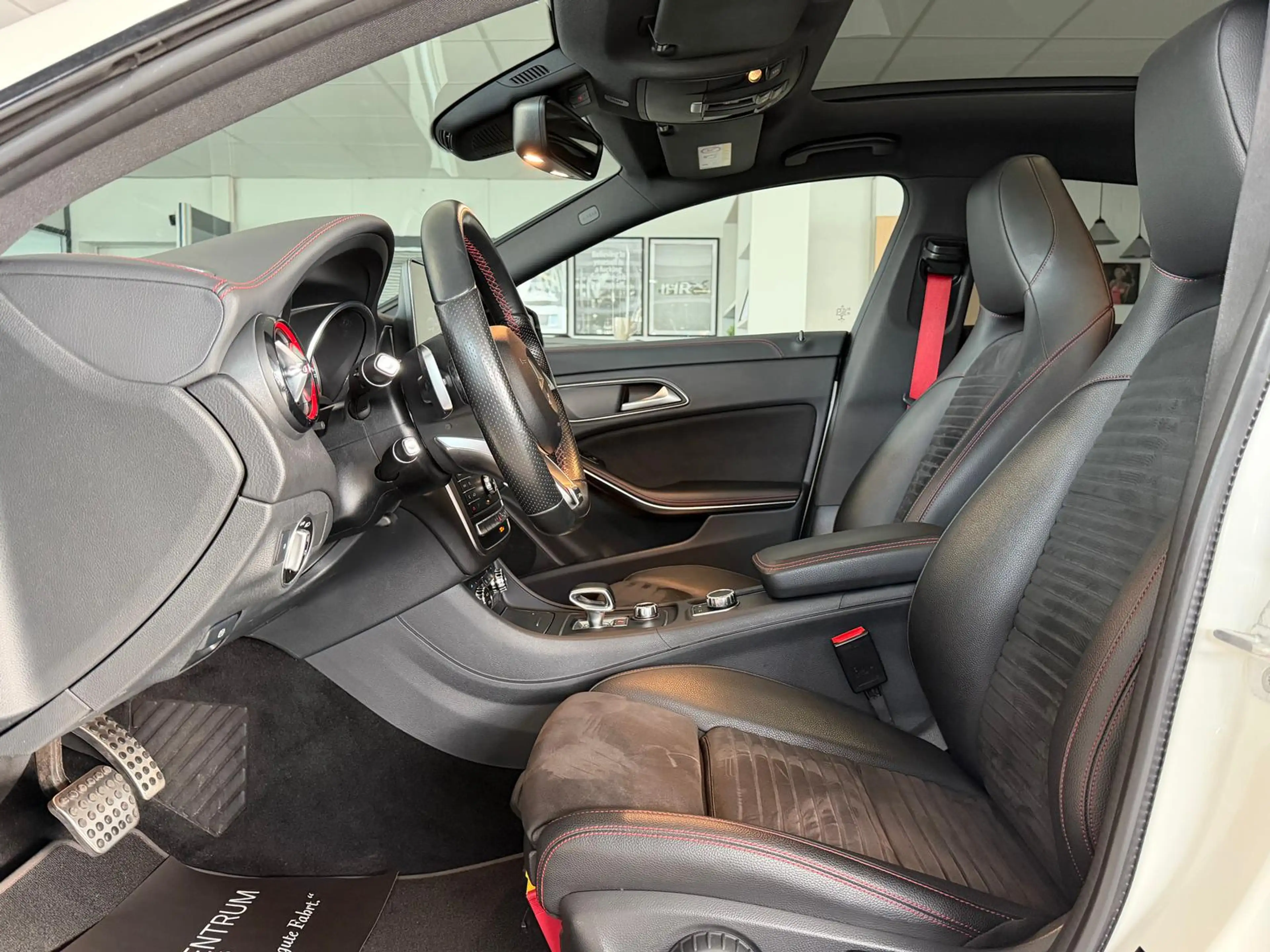 Mercedes-Benz CLA 45 AMG *PANO *HARMAN *AGA *19Z *S.Hz — photo 7