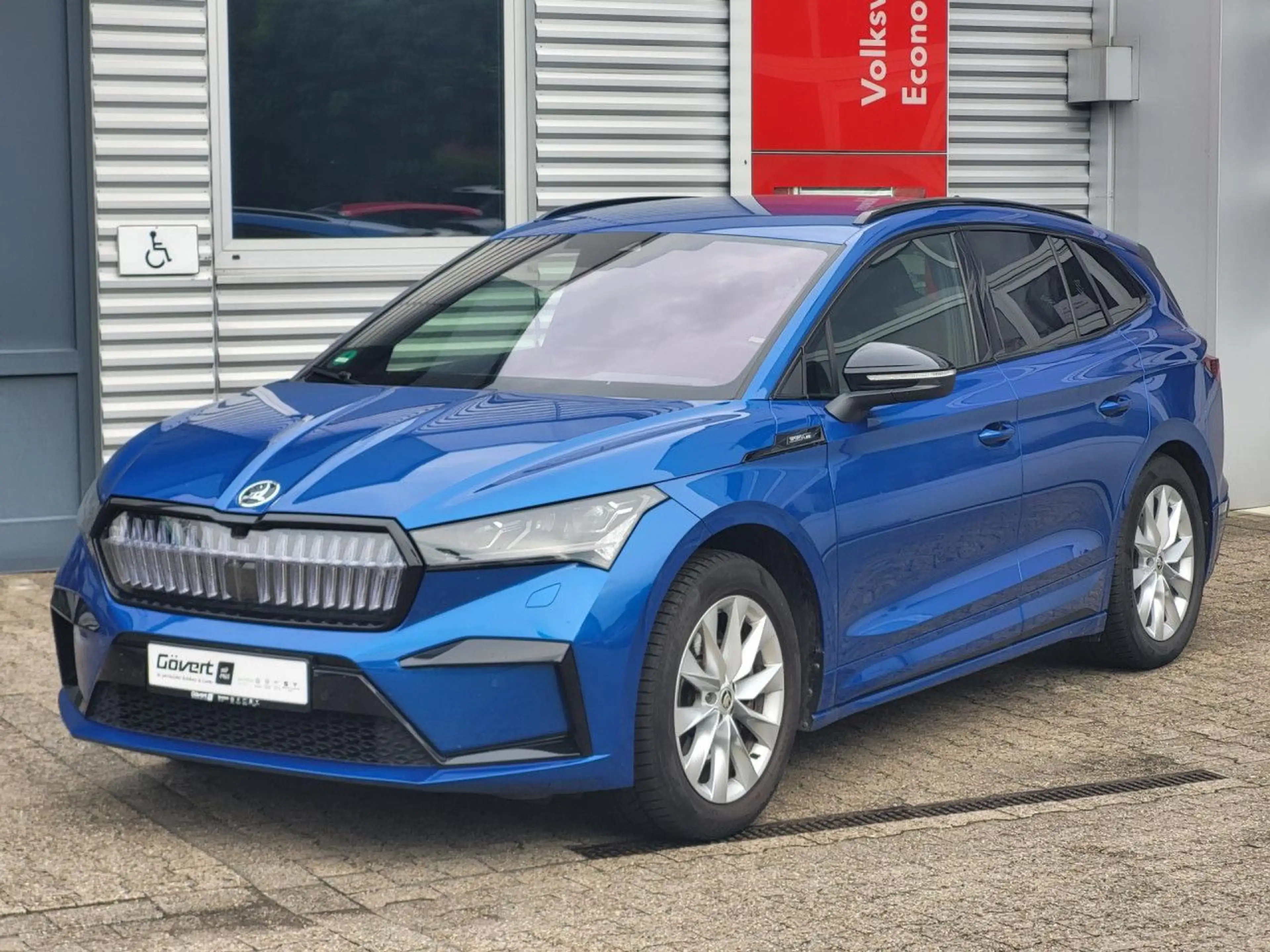 Skoda Enyaq iV80 Sportline Wärmepumpe HUD AHK Navi LED